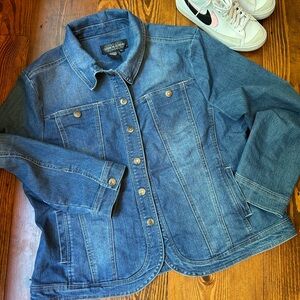 Live a Little Women’s Denim Jacket Shirt 💙